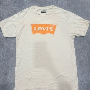 Levi’s tshirt. Size M
